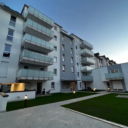 Tomsflat - 3 Rooms, Kitchen, Workspace, Highspeed Wifi, Washer & Dryer, Balcony Apartment