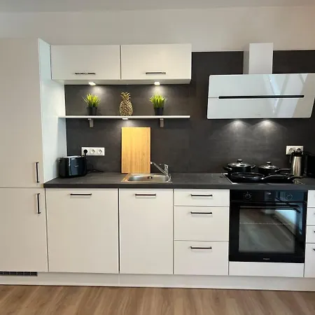 Tomsflat - 3 Rooms, Kitchen, Workspace, Highspeed Wifi, Washer & Dryer, Balcony * Braunschweig